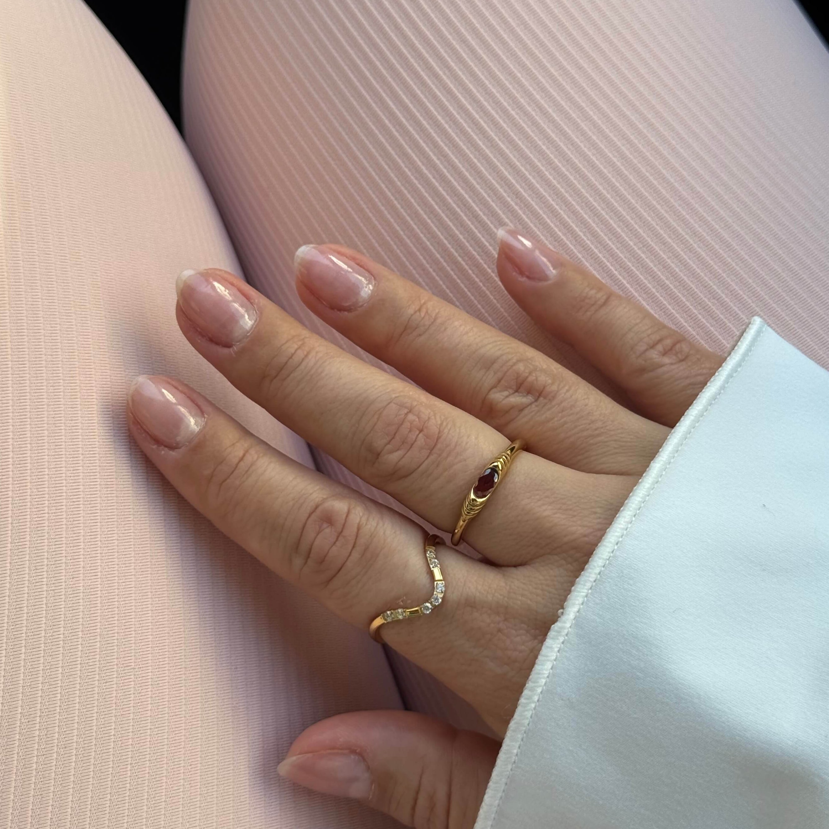 Meideya Crystal Curve Ring, waterproof 18k gold-plated stainless steel