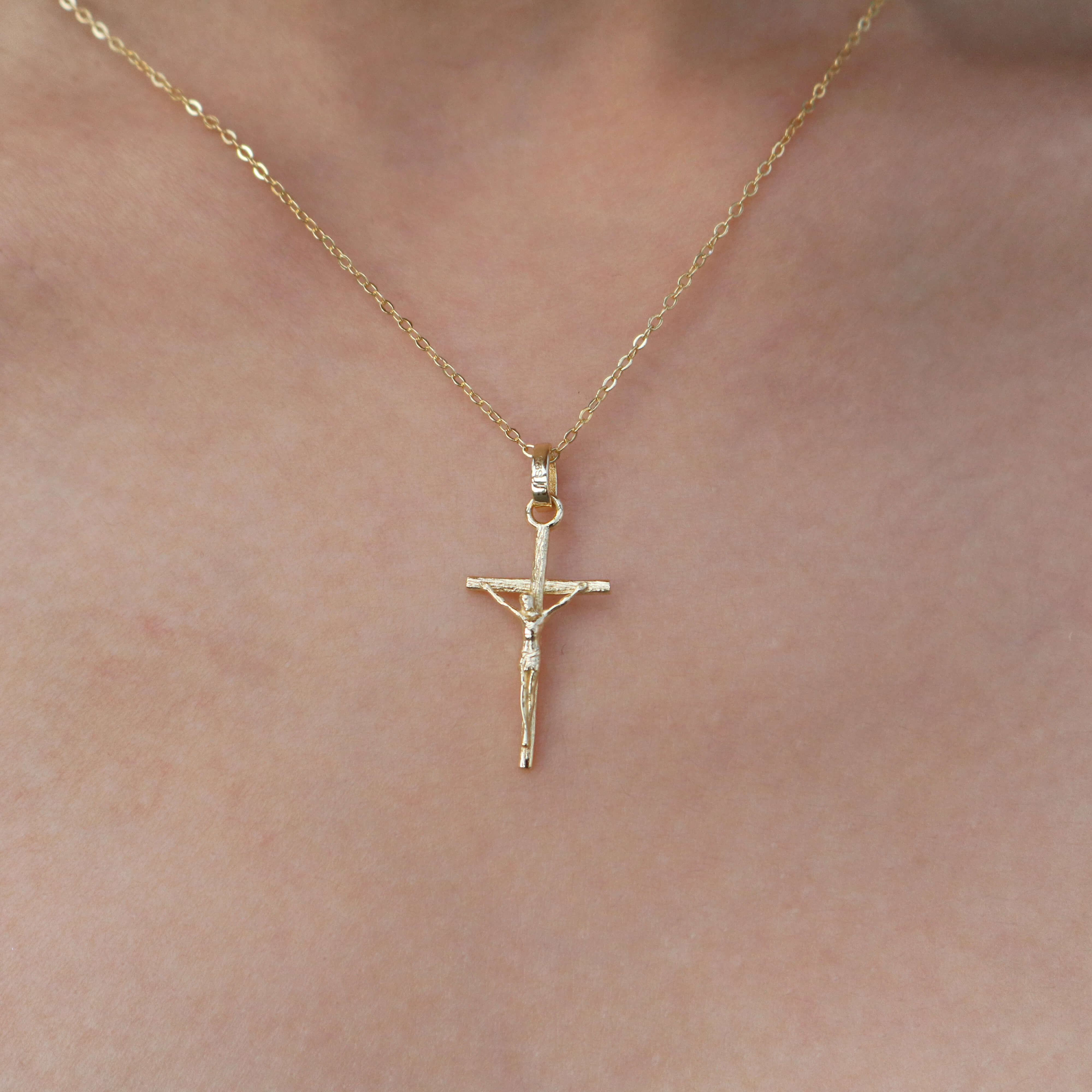 Meideya Hypoallergenic 14k Gold Plated Crucifix Pendant Necklace