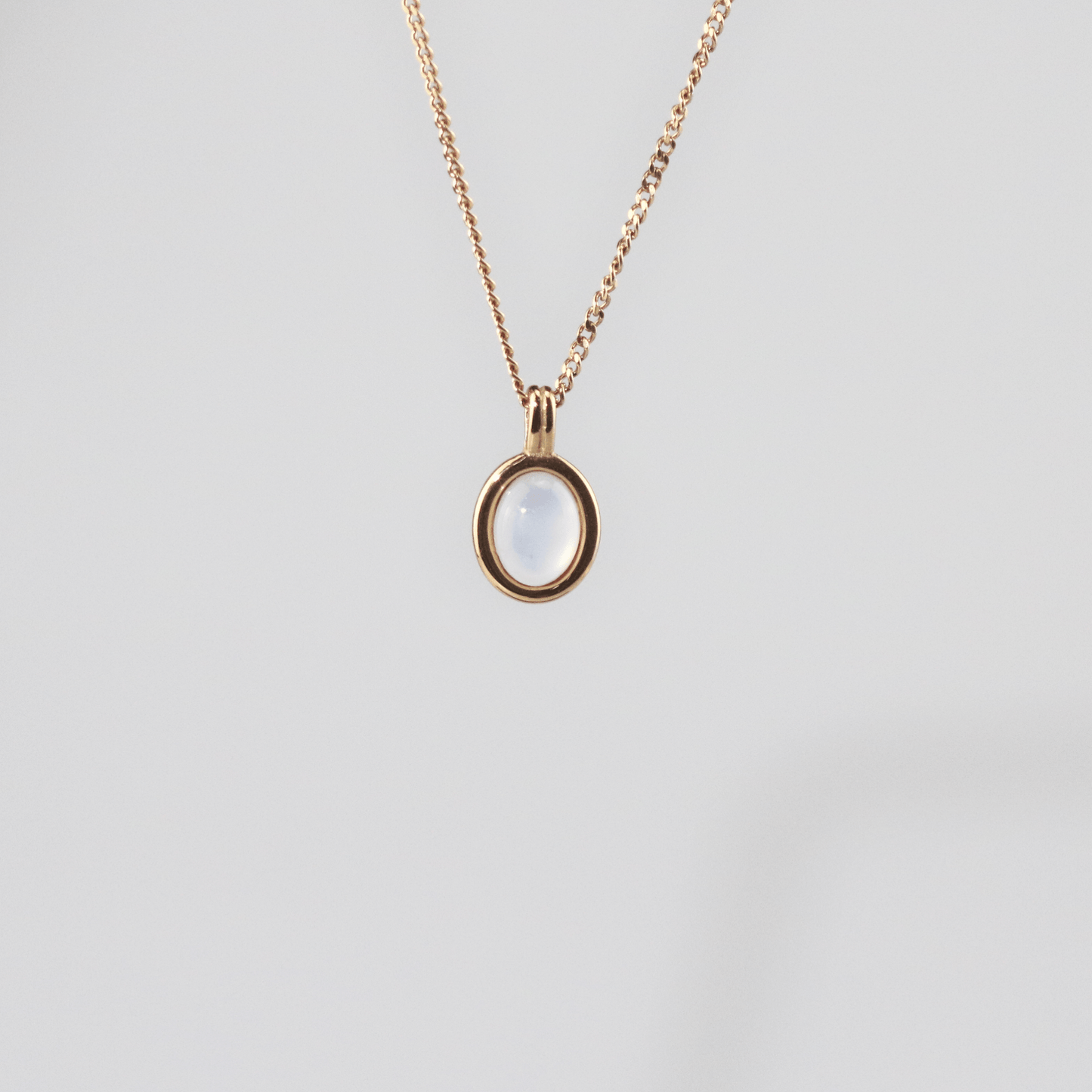 Oval Moonstone-Necklace
