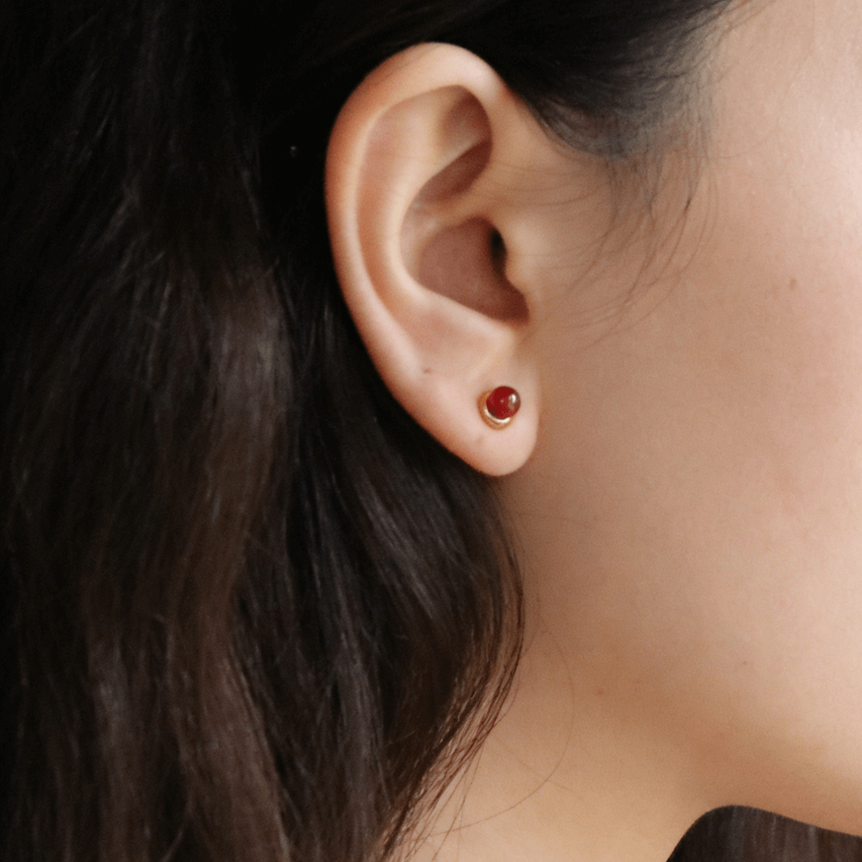Meideya Red Agate Stud Earrings for Women, 18k gold-plated