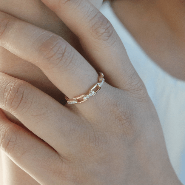 Meideya Half Link Sparkle Ring