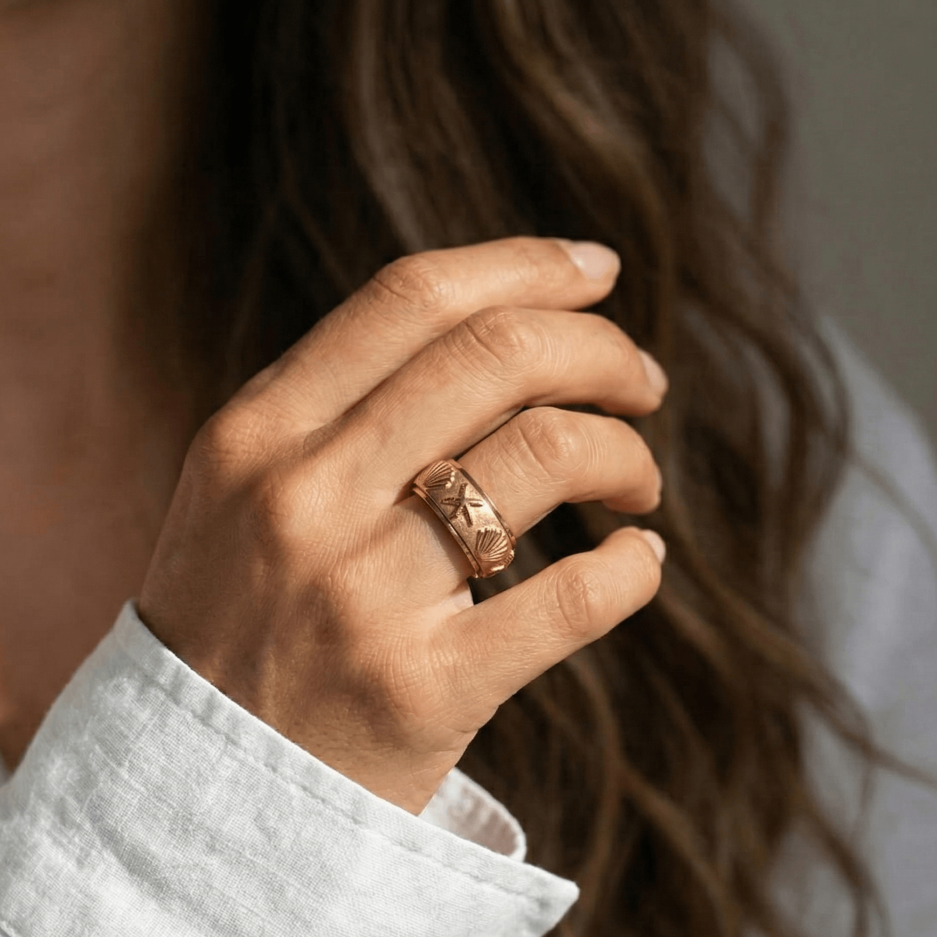 Waterproof Gold Plated Fidget Ring – Hypoallergenic Spinner