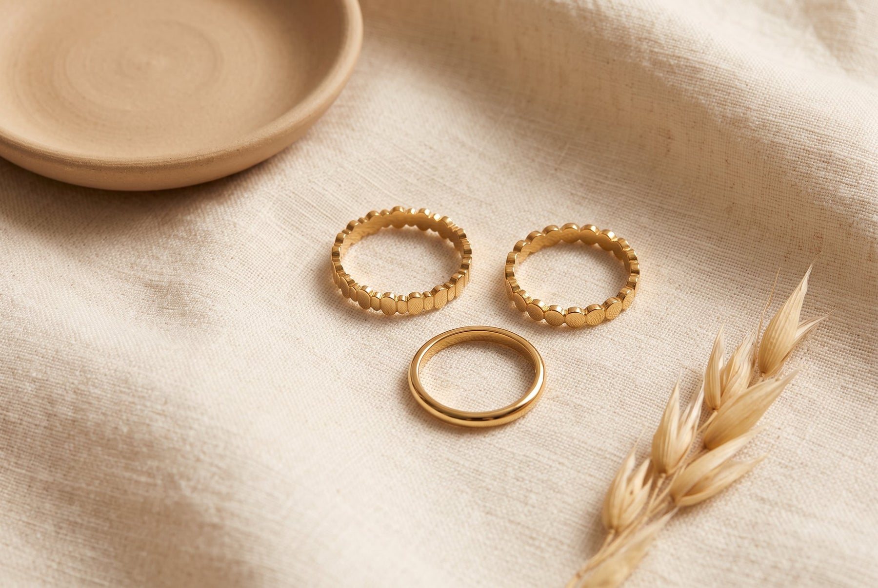 3 Ways to Wear a Ring Set: One Finger, Split Stack, Across Both Hands