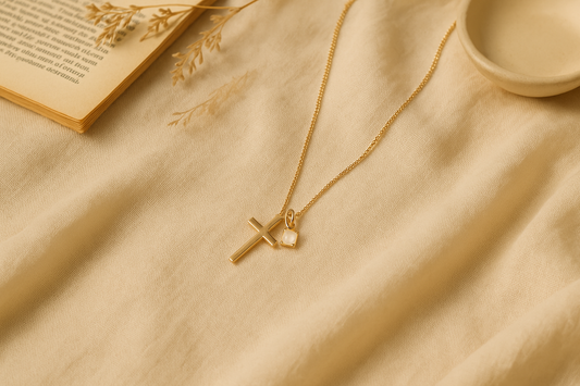 June Birthstone: Pearl, Alexandrite and Moonstone