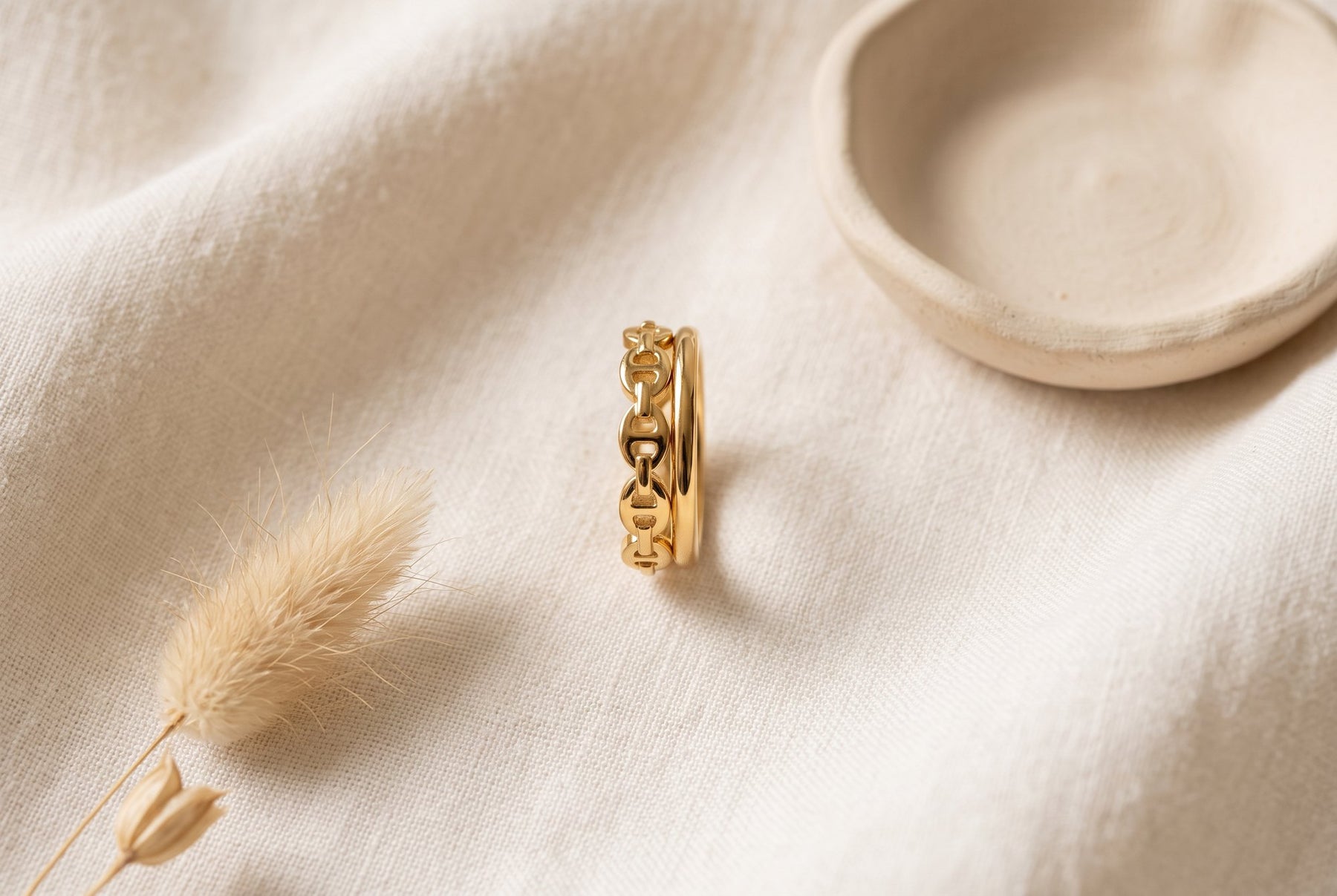 Do Stacked Rings Scratch Each Other? What Actually Happens