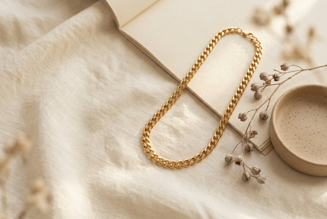 Men's Necklace Lengths: A Sizing Guide by Height, Neckline, and Chain Style
