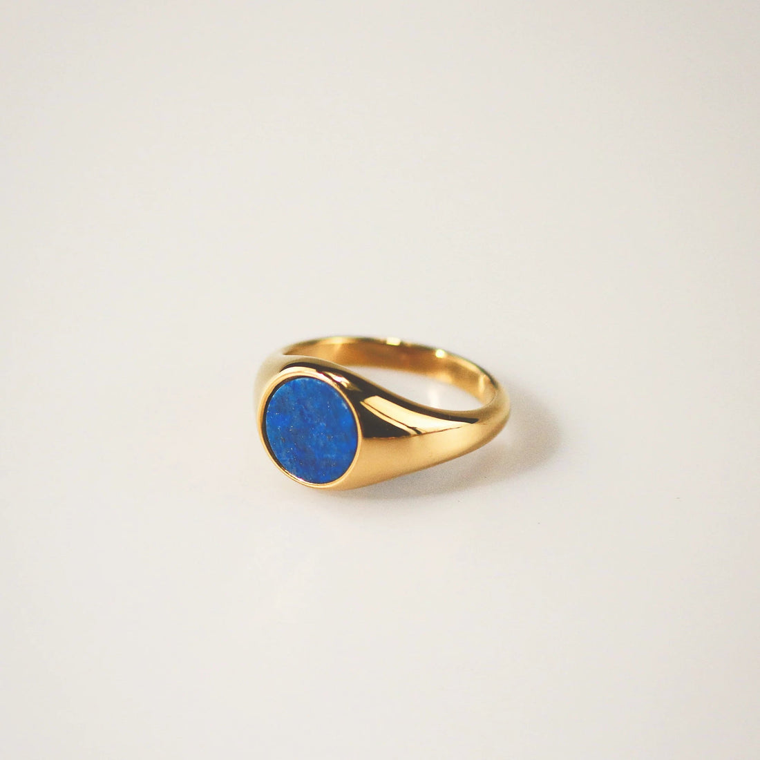 Natural vs Dyed Lapis Lazuli: Reading the Blue, the Pyrite and the Calcite