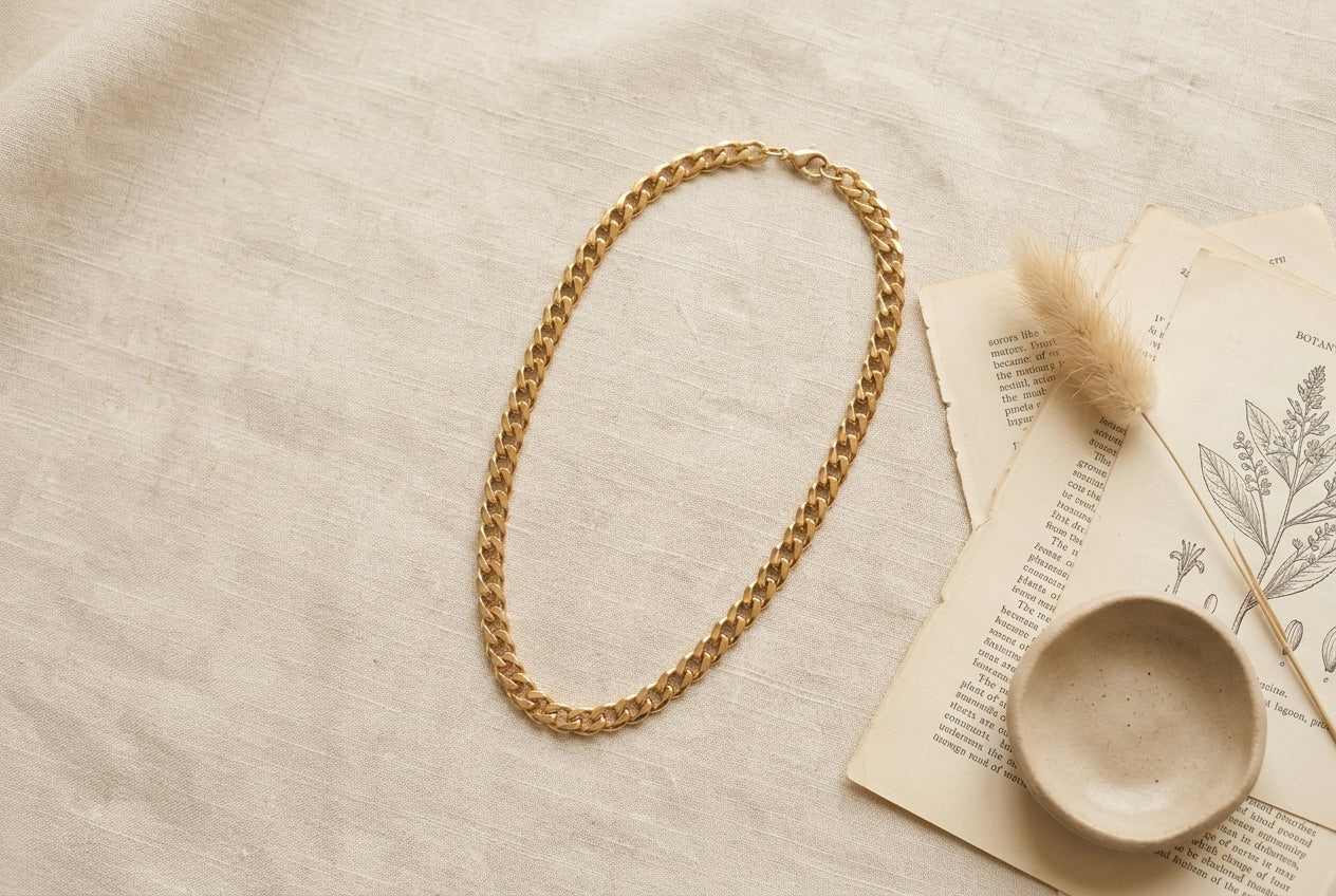 Jewelry Styling Guide: Necklace Lengths, Earrings & Ring Sizing