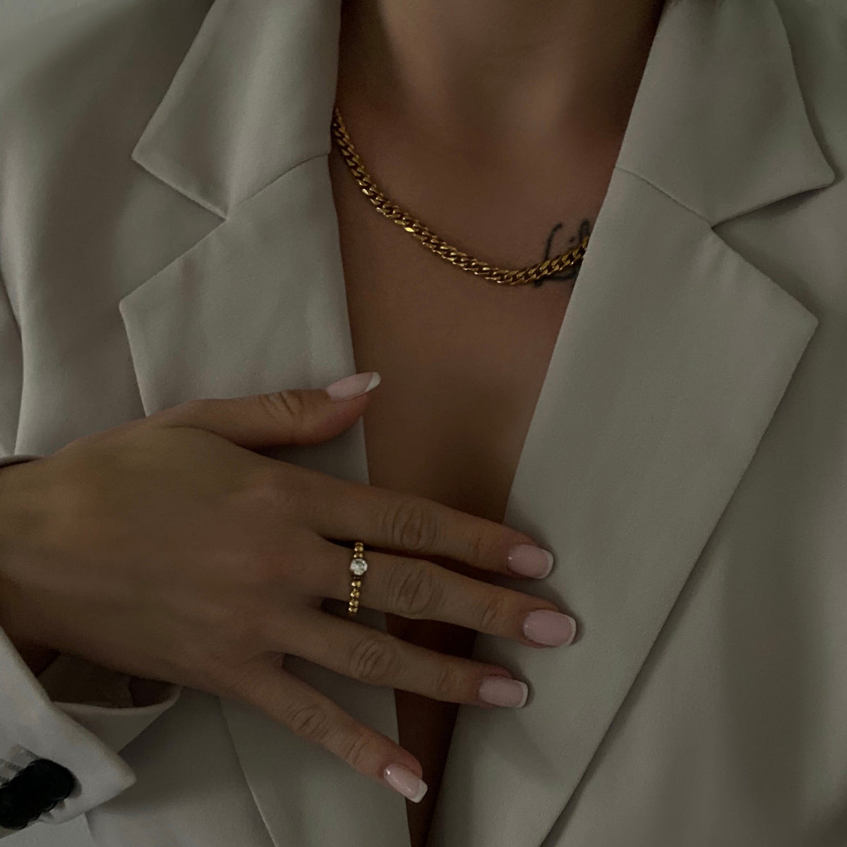 Cora curb chain necklace