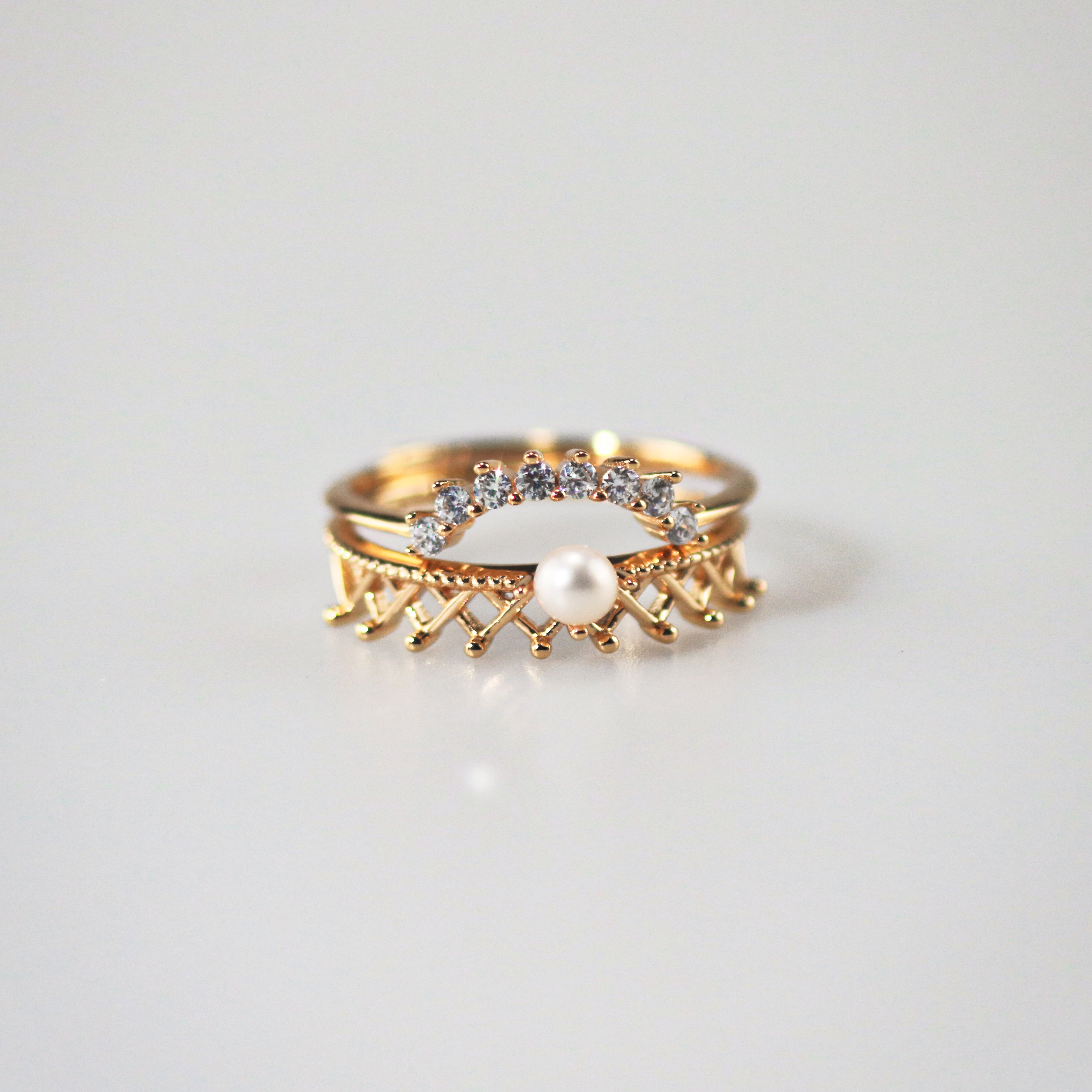 Meideya Jewelry Arch Band Ring and Pearl Crown Ring