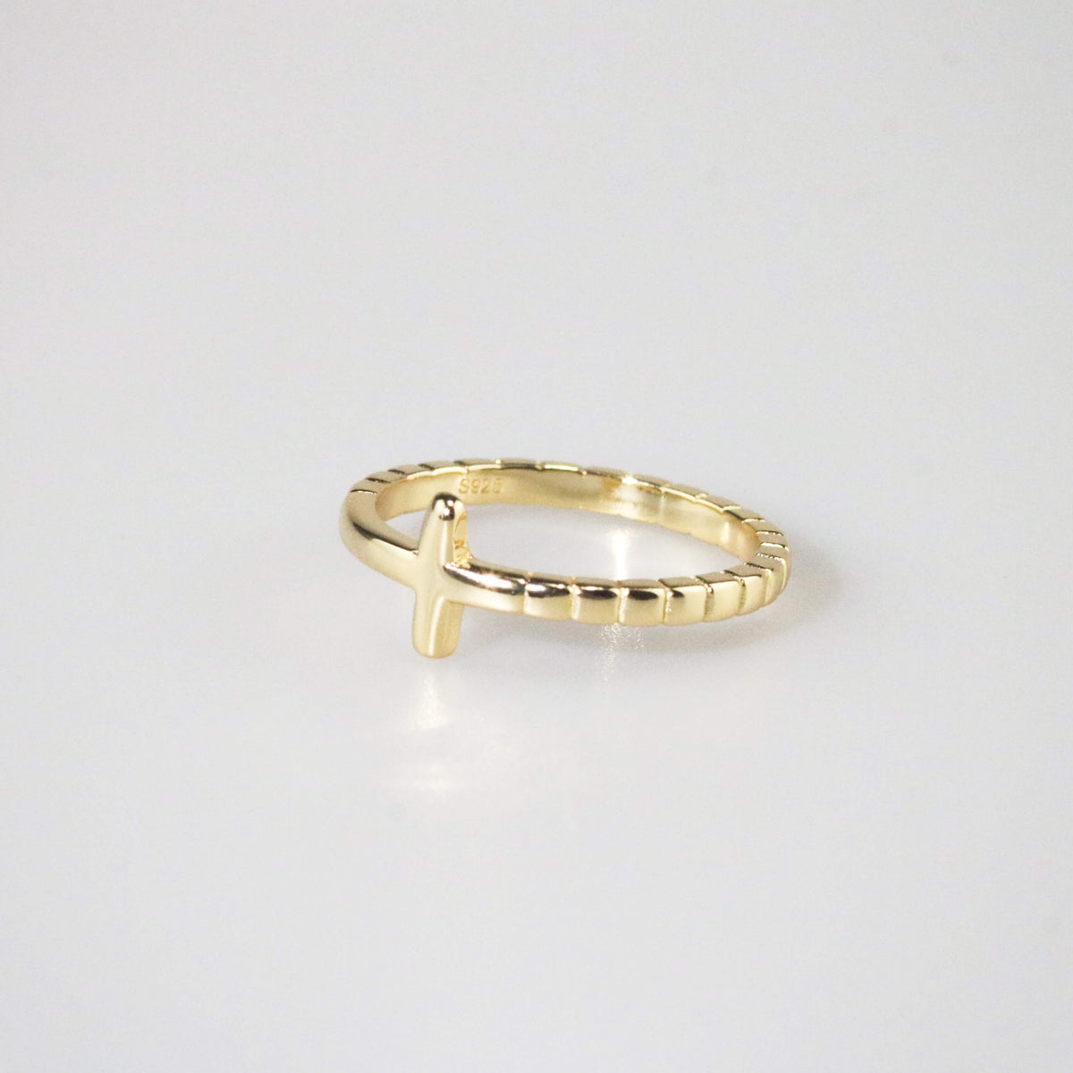 Cara Cross Ring
