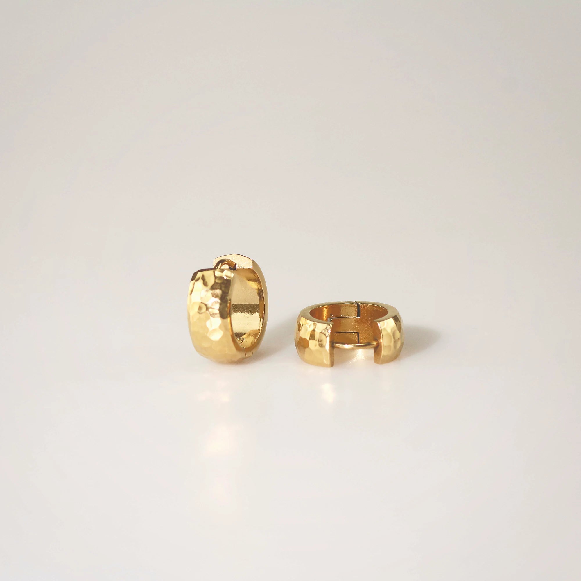 Meideya Jewelry Hammered Small Hoops