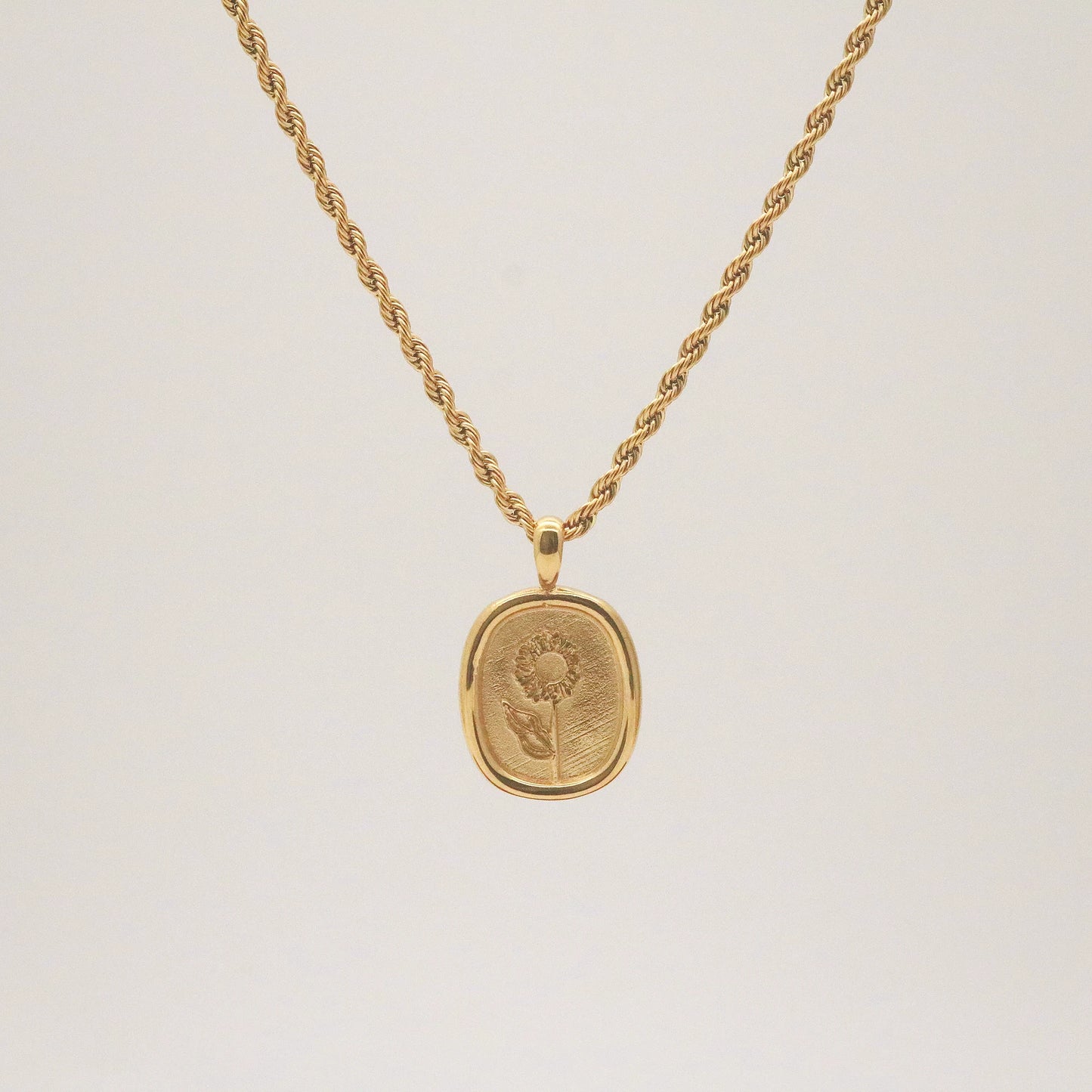 Effie flower engraved pendant necklace