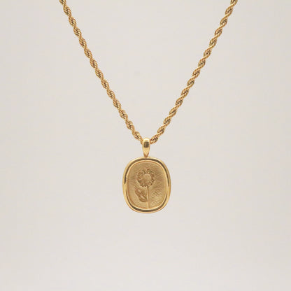 Effie flower engraved pendant necklace