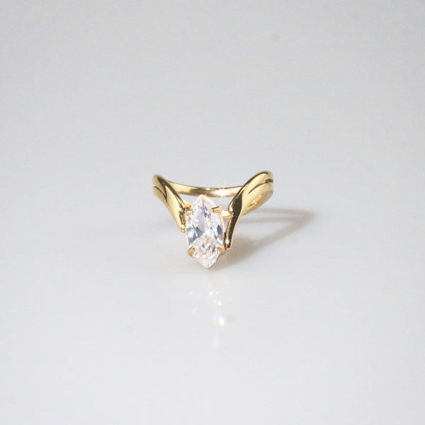 Embrace Marquise Ring – 18K Gold Plated