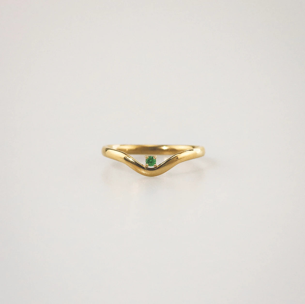 Meideya jewelry Emerald Dot Wave Ring gold