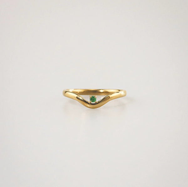 Emerald Dot Wave Ring – Gold Plated Stainless Steel