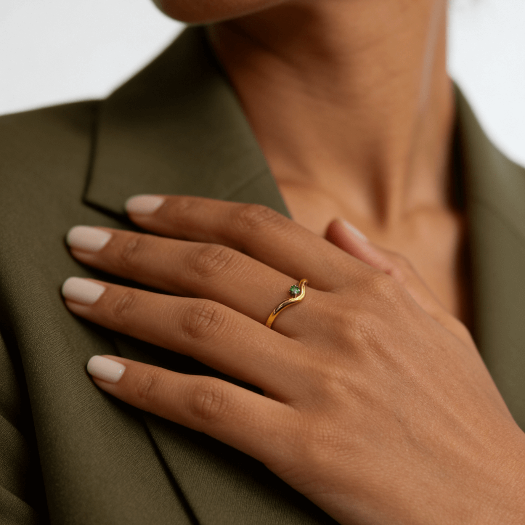 Emerald Dot Wave Ring, waterproof 18k gold-plated stainless steel