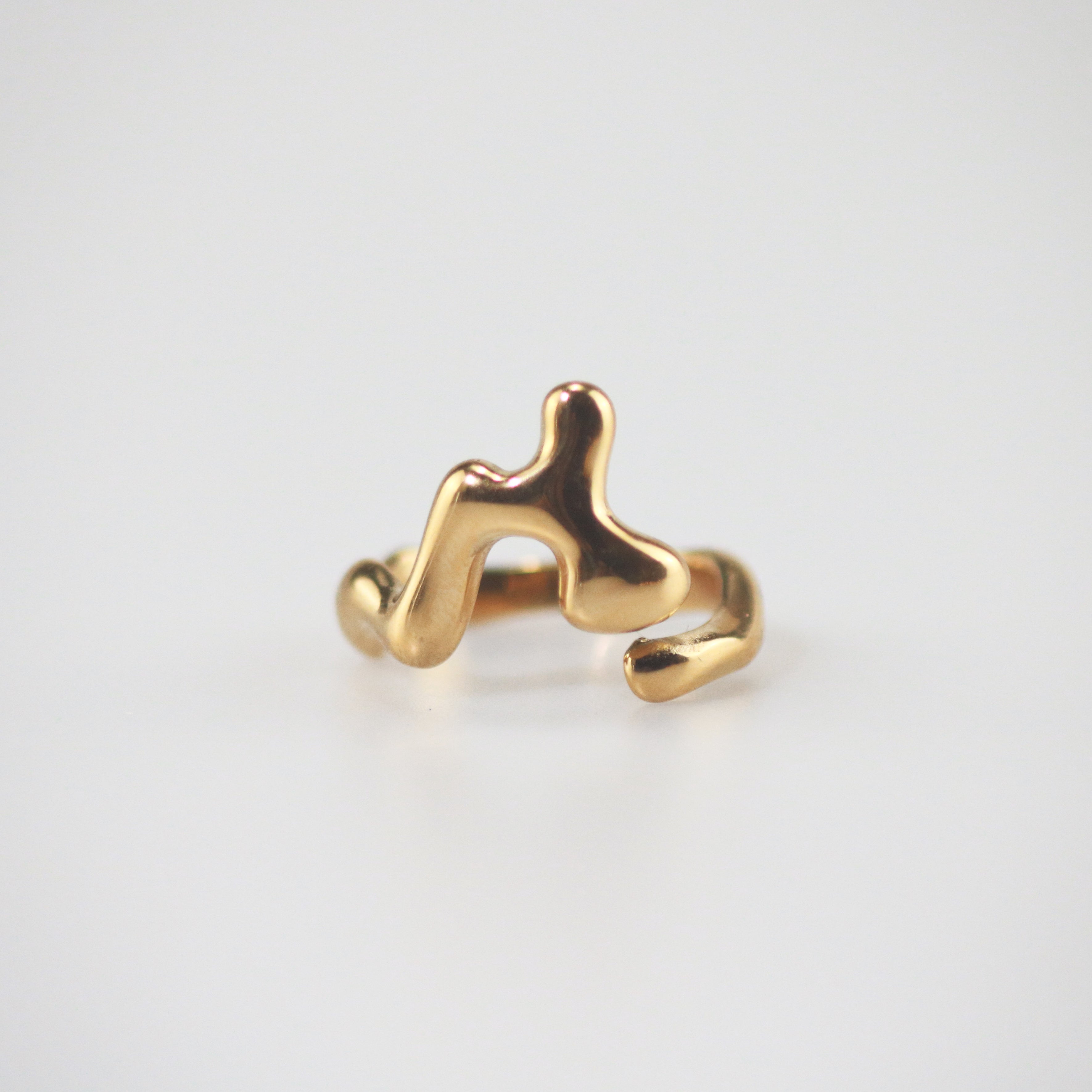 Meideya Jewelry Fun Sculpted Ring in 18k gold plated stainless steel