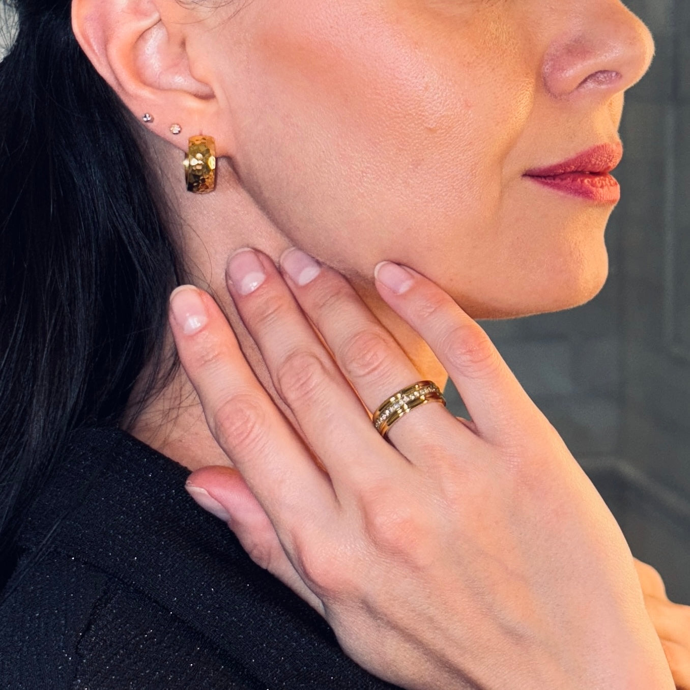 Hammered Small Hoops, waterproof 18k gold-plated stainless steel