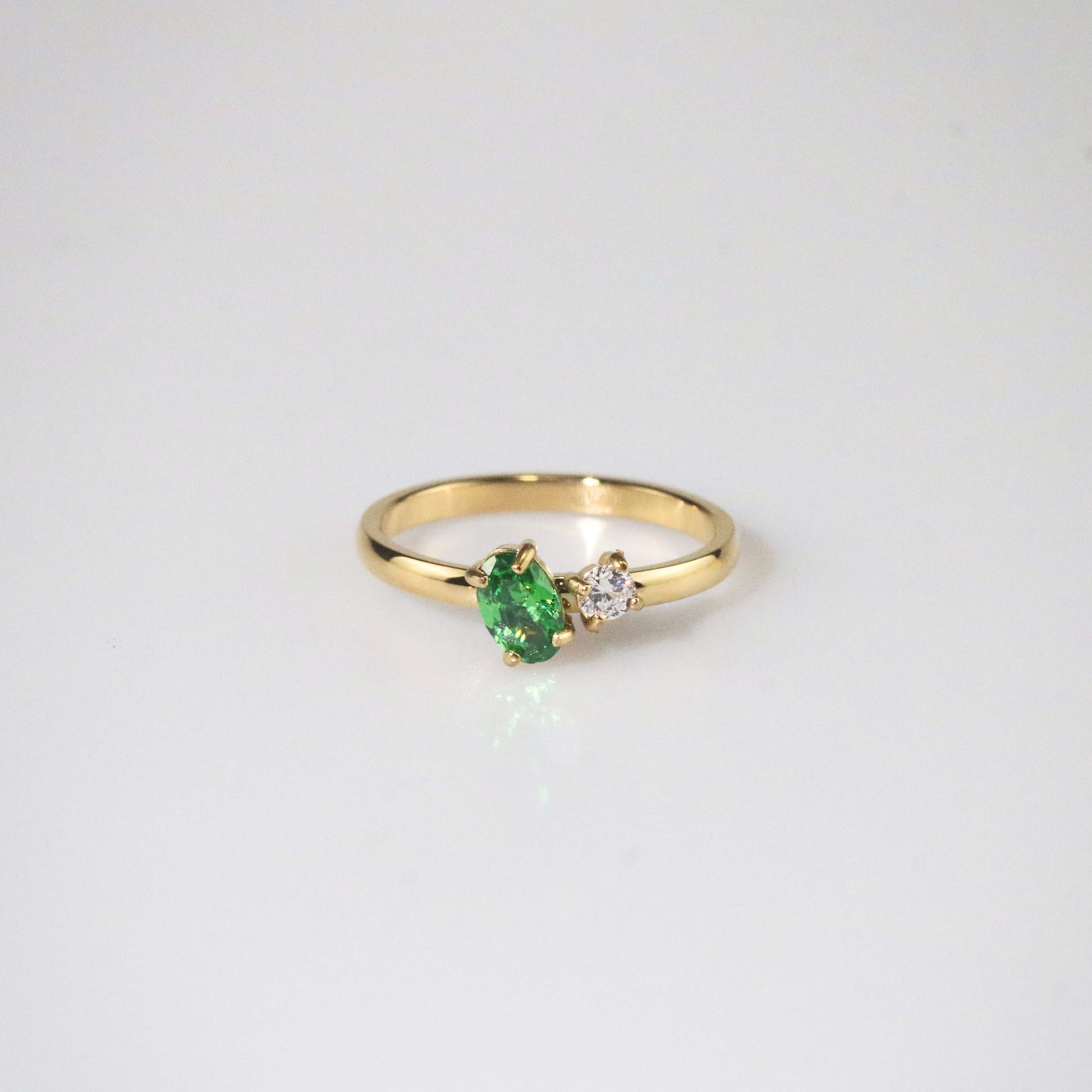 Waterproof Tarnish-Free Emerald Sparkle Ring, 18k gold-plated stainless steel