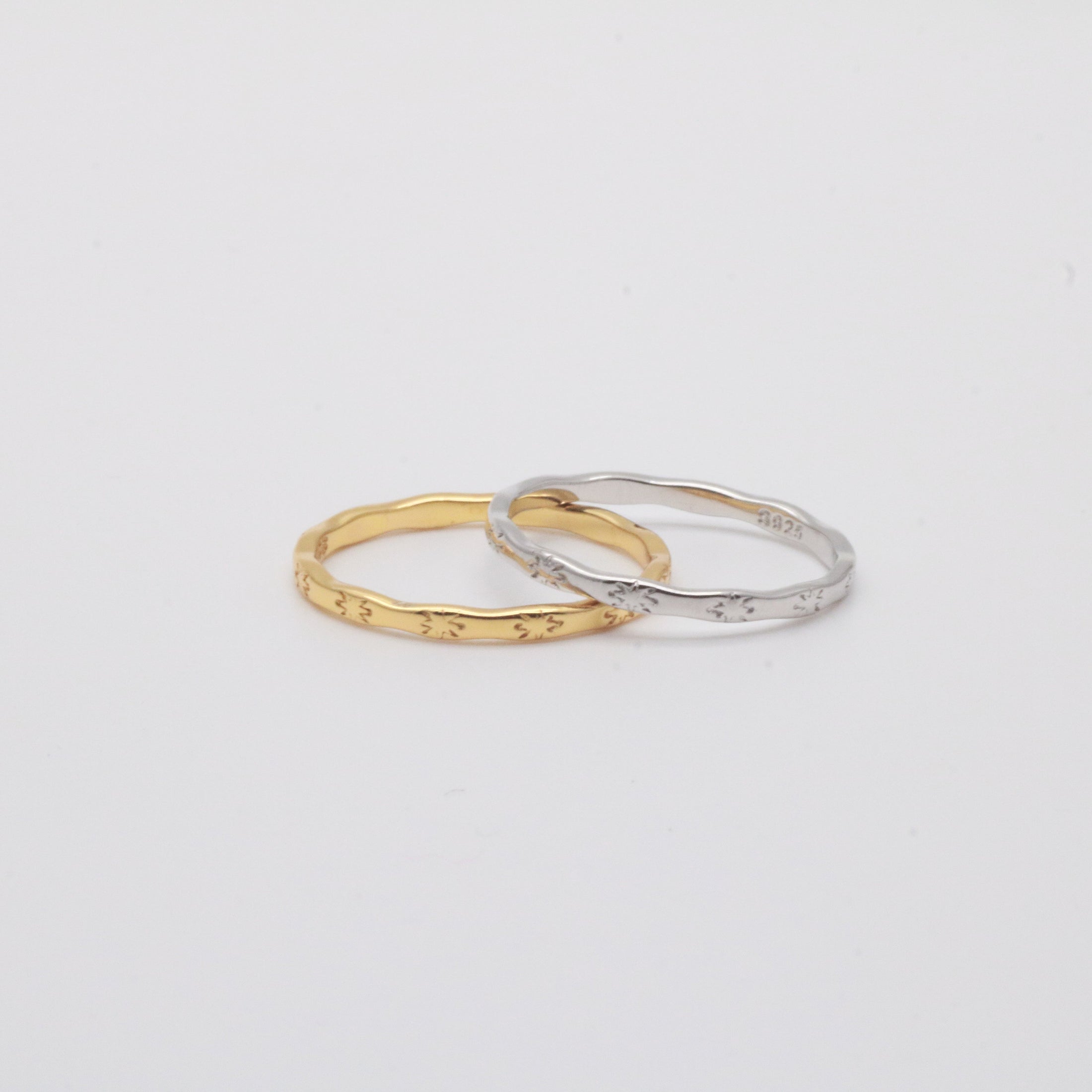 Sun loop ring