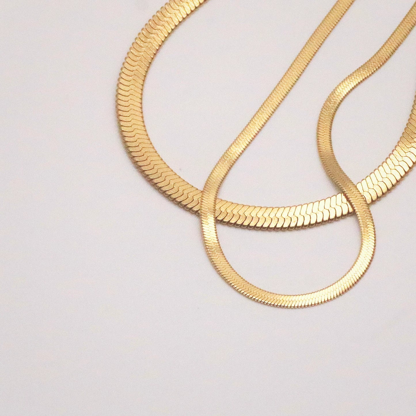 Meideya Mata Snake Chain Necklace, waterproof 18k gold-plated stainless steel