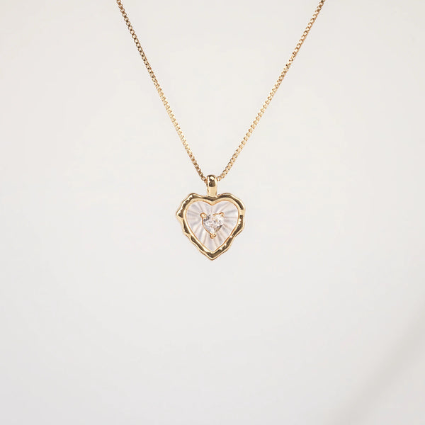 Mother of Pearl Heart Necklace – Gold Plated