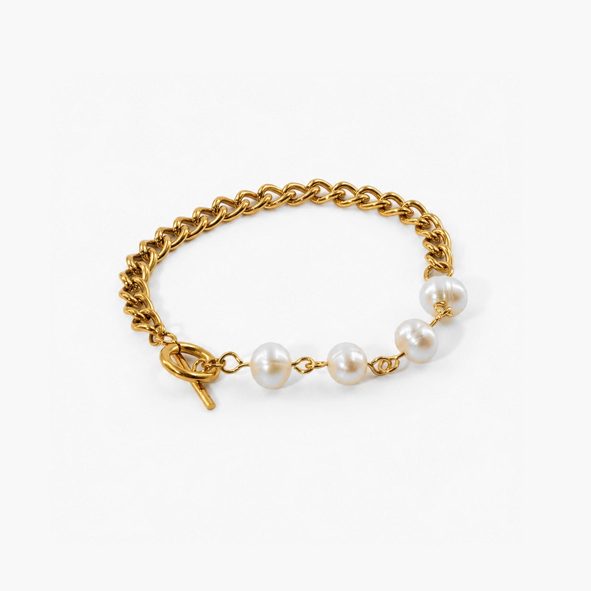 Pearl and gold chain toggle bracelet