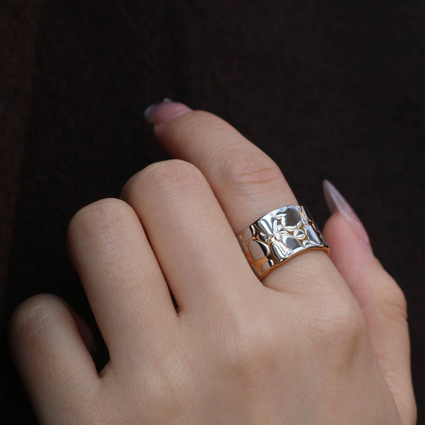 Waterproof Tarnish-Free Pebble Statement Band Ring, 18k gold-plated stainless steel