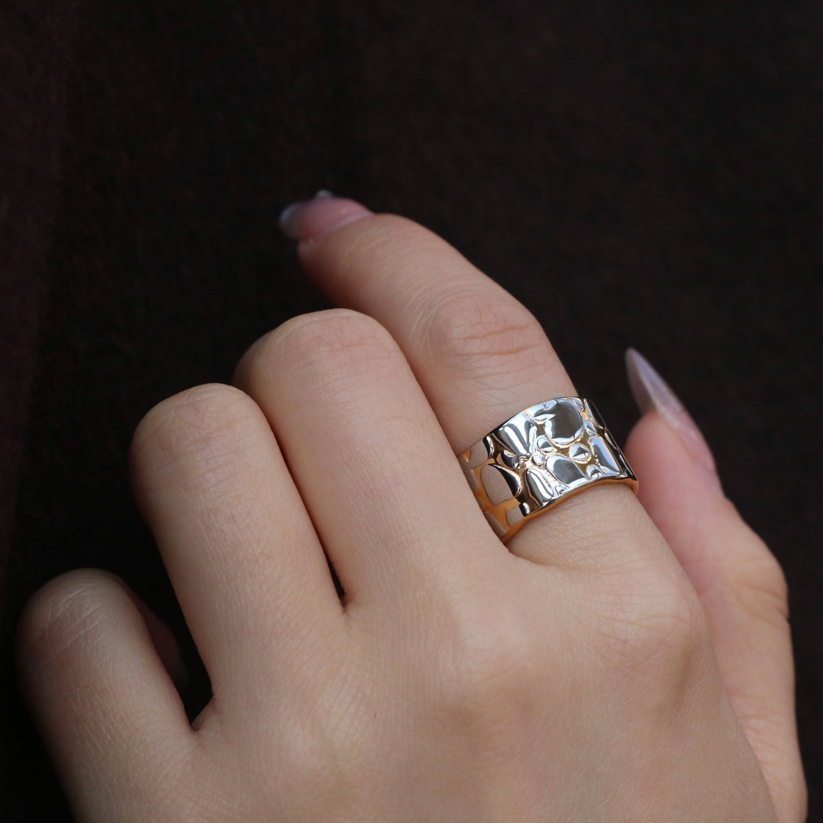 Waterproof Tarnish-Free Pebble Statement Band Ring, 18k gold-plated stainless steel