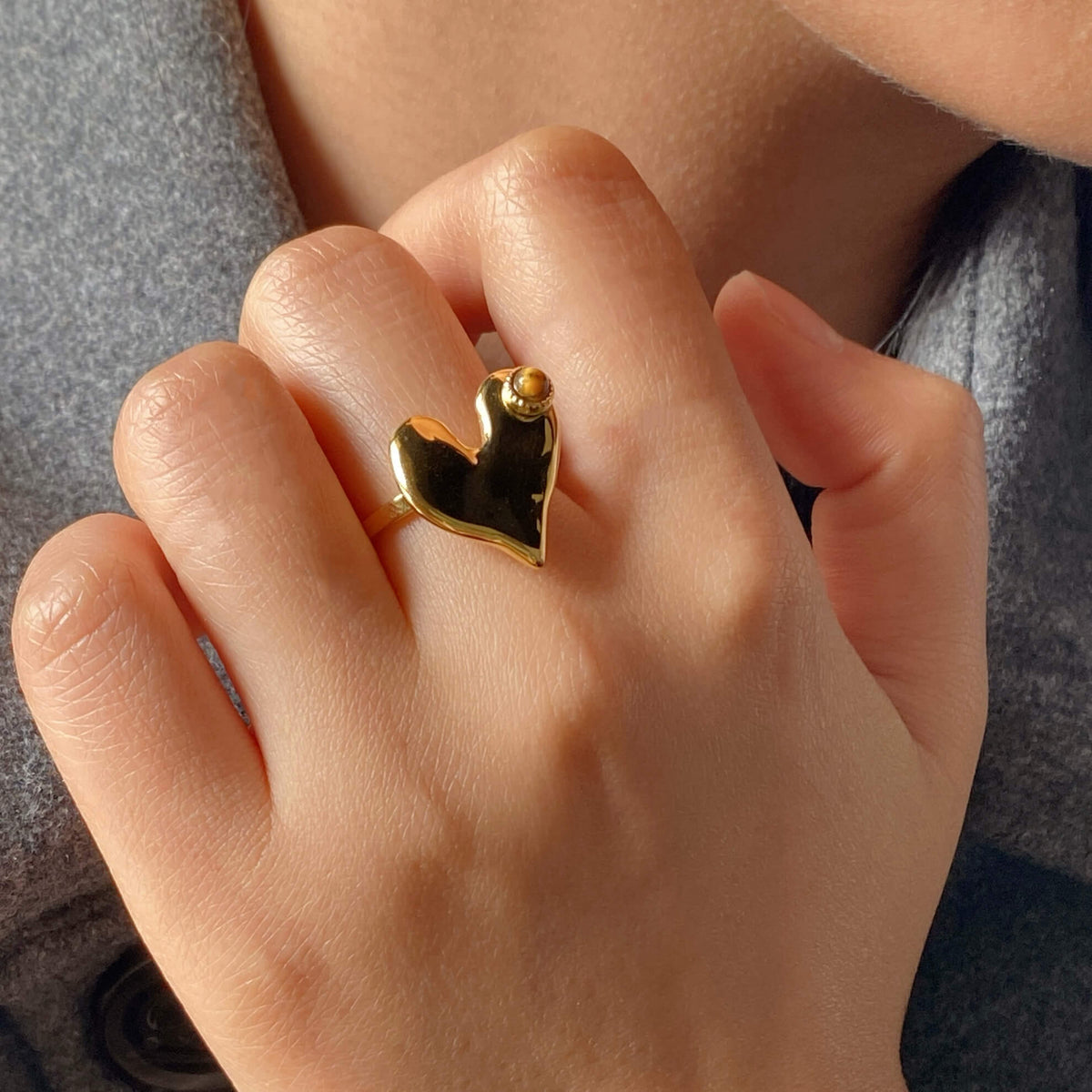 Waterproof 18k Gold Plated Heart Ring with Tiger's Eye, 18k gold-plated stainless steel
