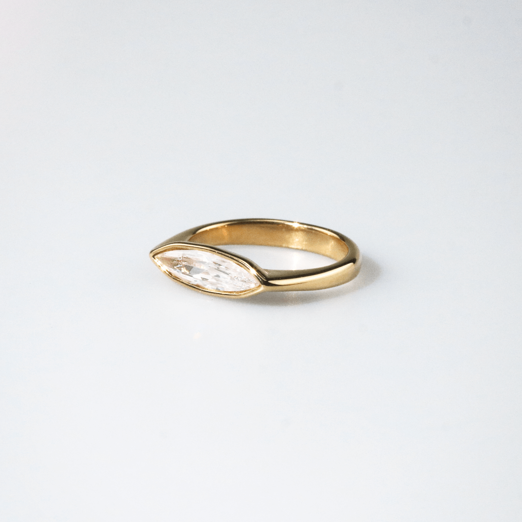 Marquise Sleek Ring, waterproof 18k gold-plated stainless steel