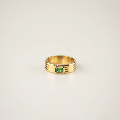 Green Stone Ribbed Ring, waterproof 18k gold-plated stainless steel