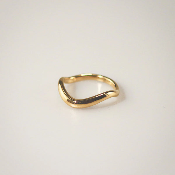 Waterproof 18k Gold Plated Stainless Steel Single Wave Ring