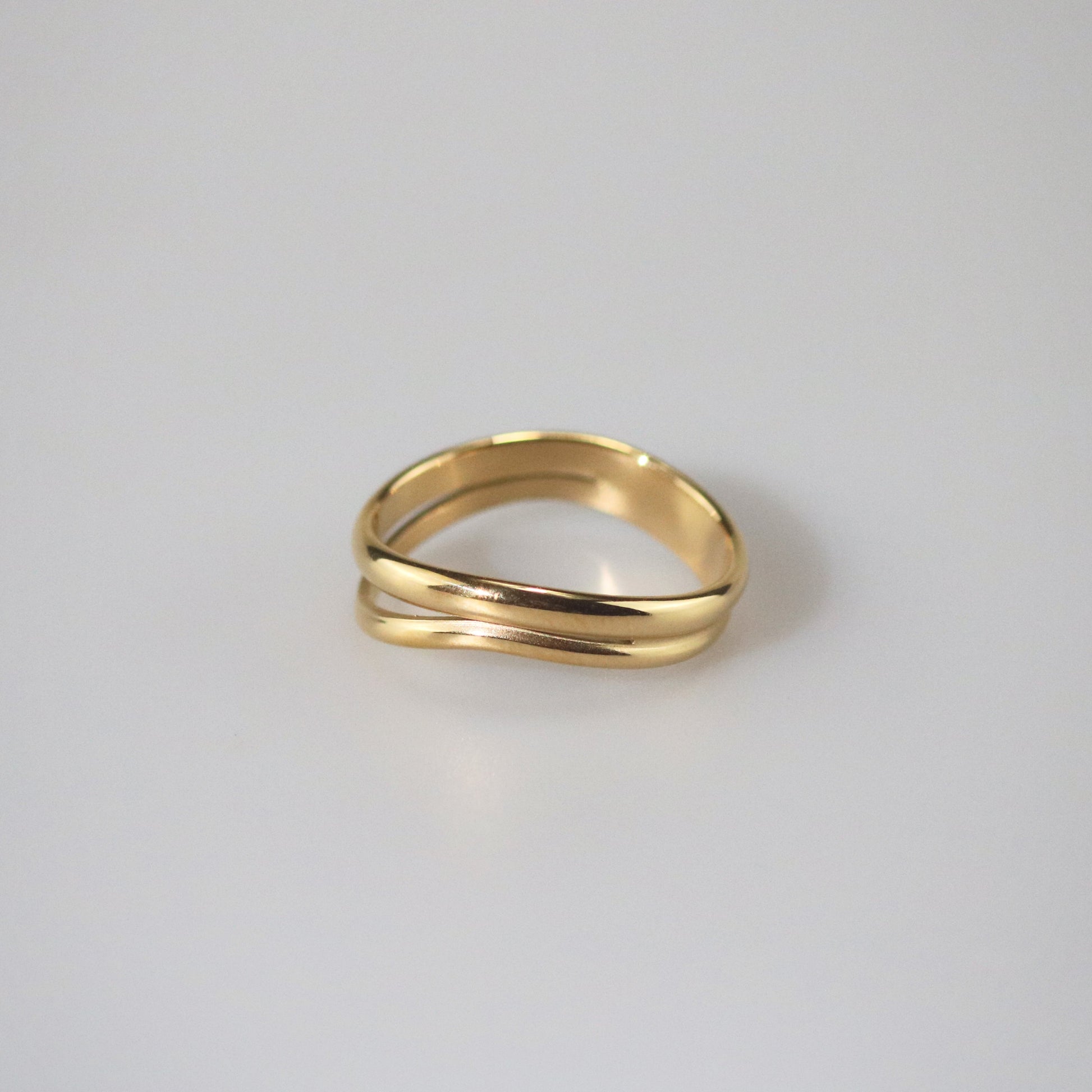 Waterproof Gold Wave Ring, 18k gold-plated stainless steel