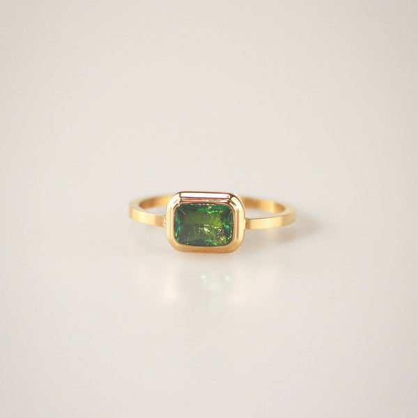 Waterproof Tarnish-Free Square Emerald Ring - 18k Gold