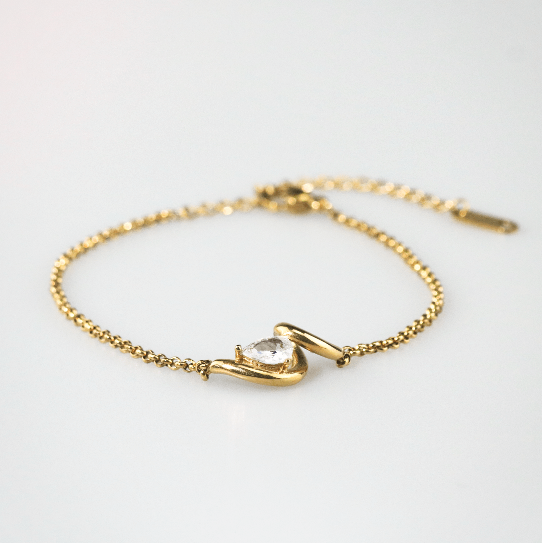 Teardrop Curve Bracelet