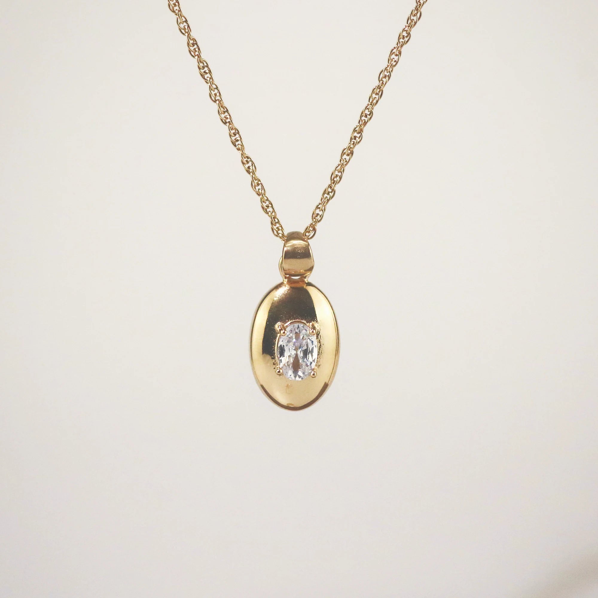Meideya Jewelry Gold Oval Pendant Necklace, Waterproof jewelry