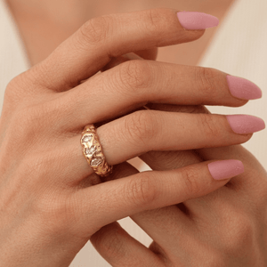 Triple_Stone_Hammered_Ring