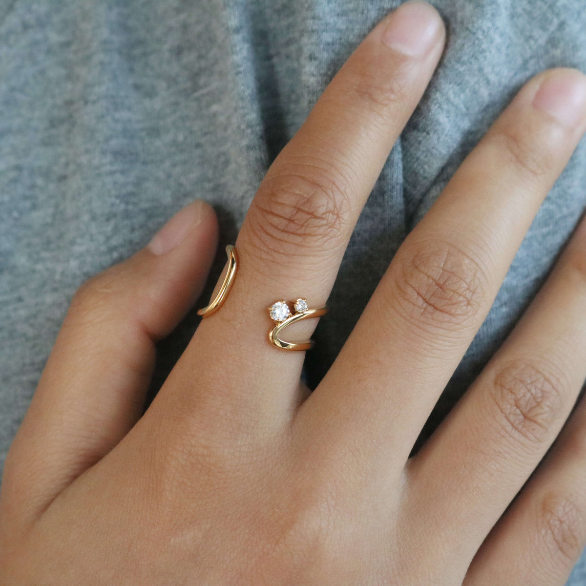 Vera Curve Twin Ring, waterproof 18k gold-plated stainless steel