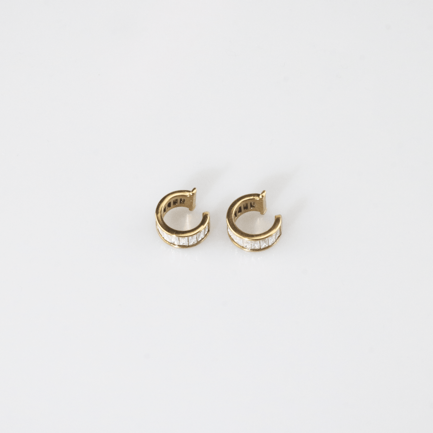 White Baguette -Ear Cuff