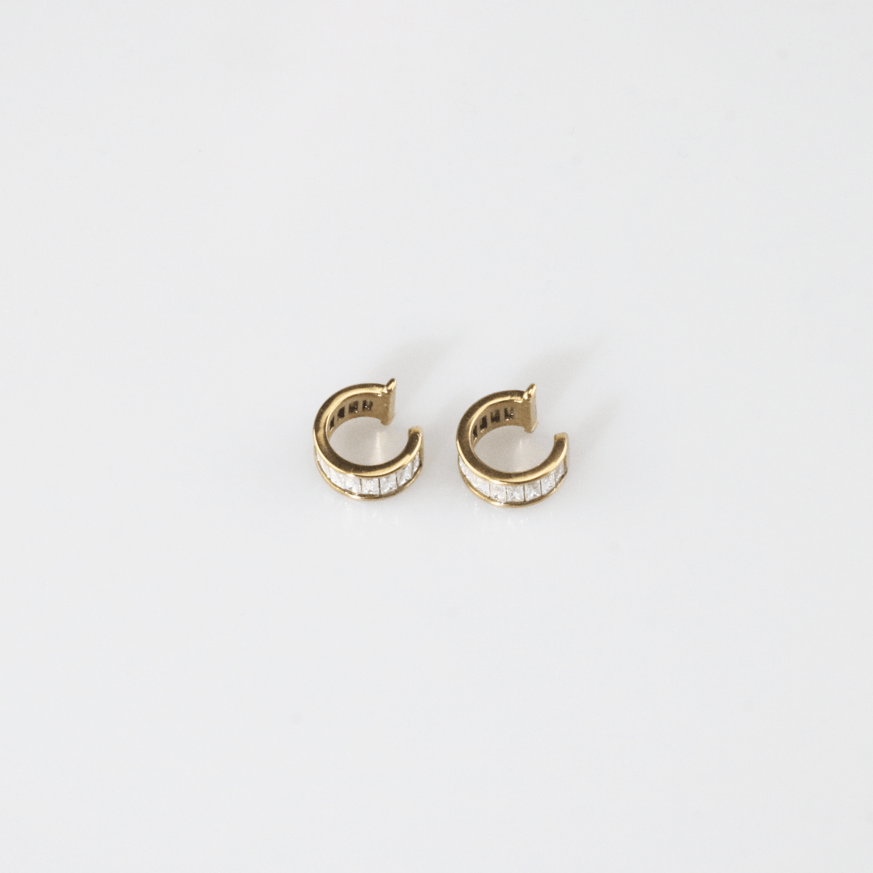 White Baguette -Ear Cuff