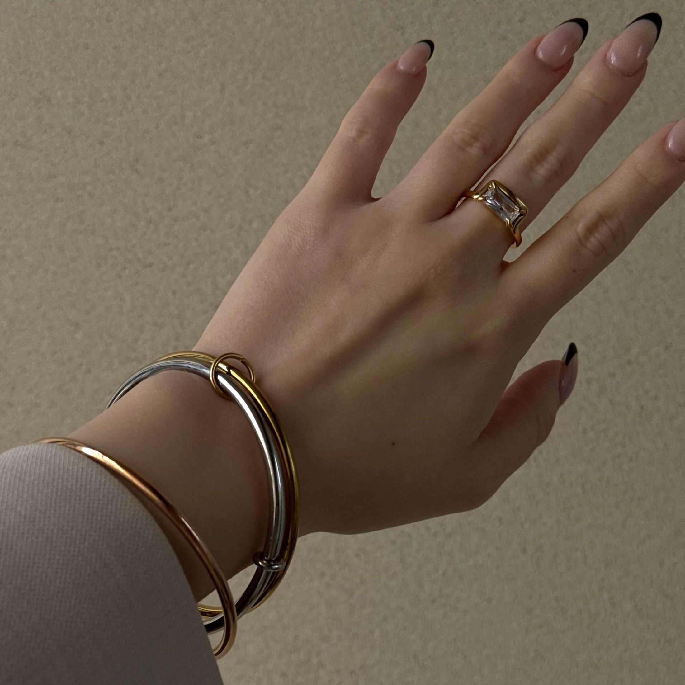 Waterproof Tarnish-Free Half Frame Gem Ring, 18k gold-plated stainless steel