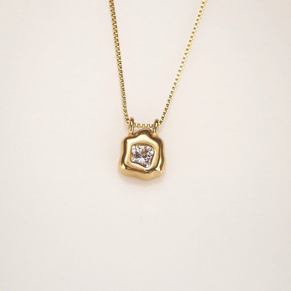 Ivery CZ Pendant Necklace – 18k Gold Plated Stainless Steel
