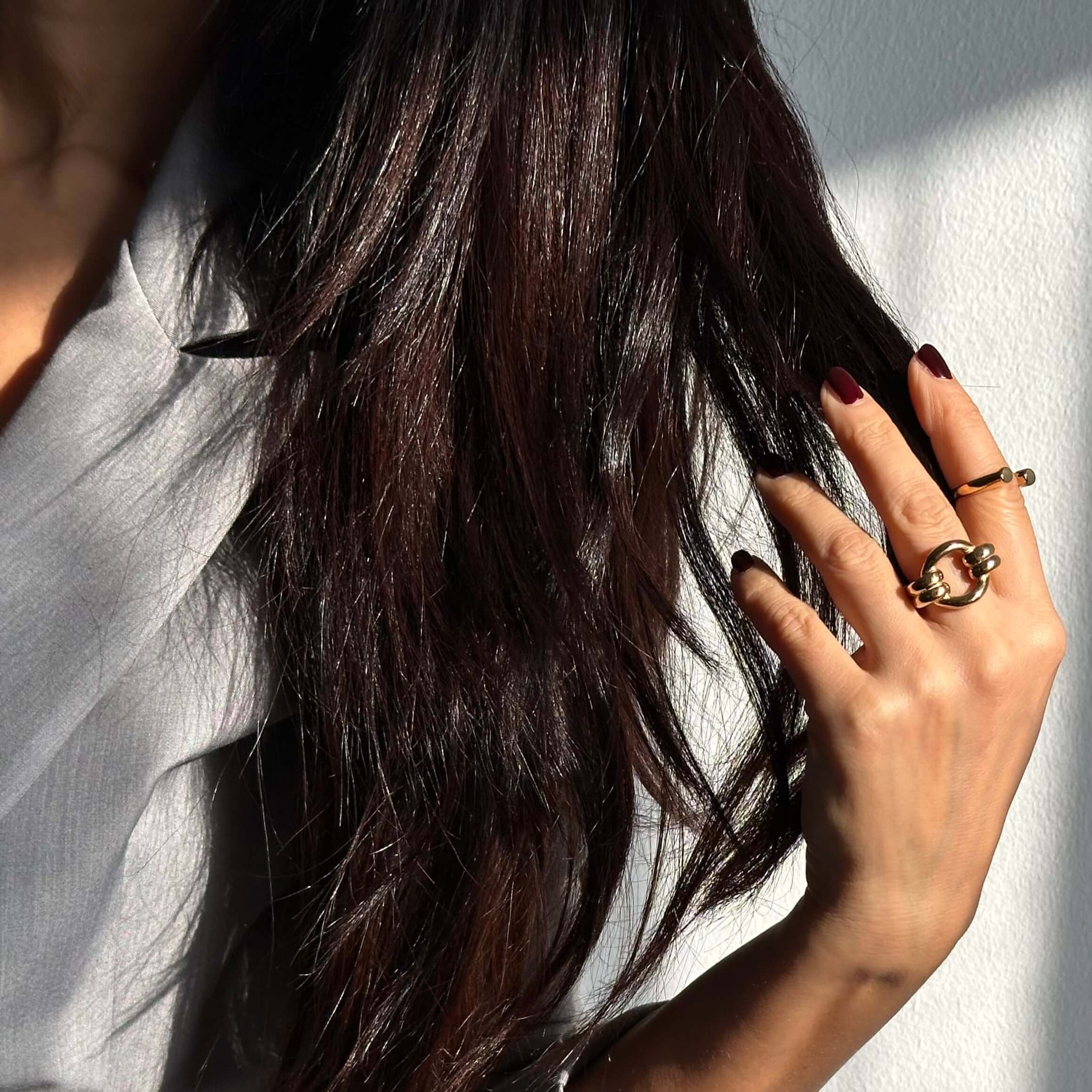 Double loop ring gold