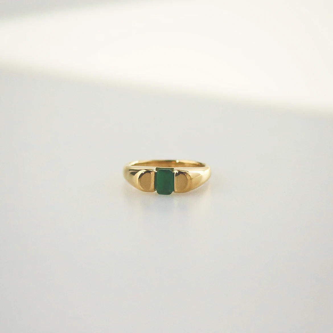 emerald singet ring