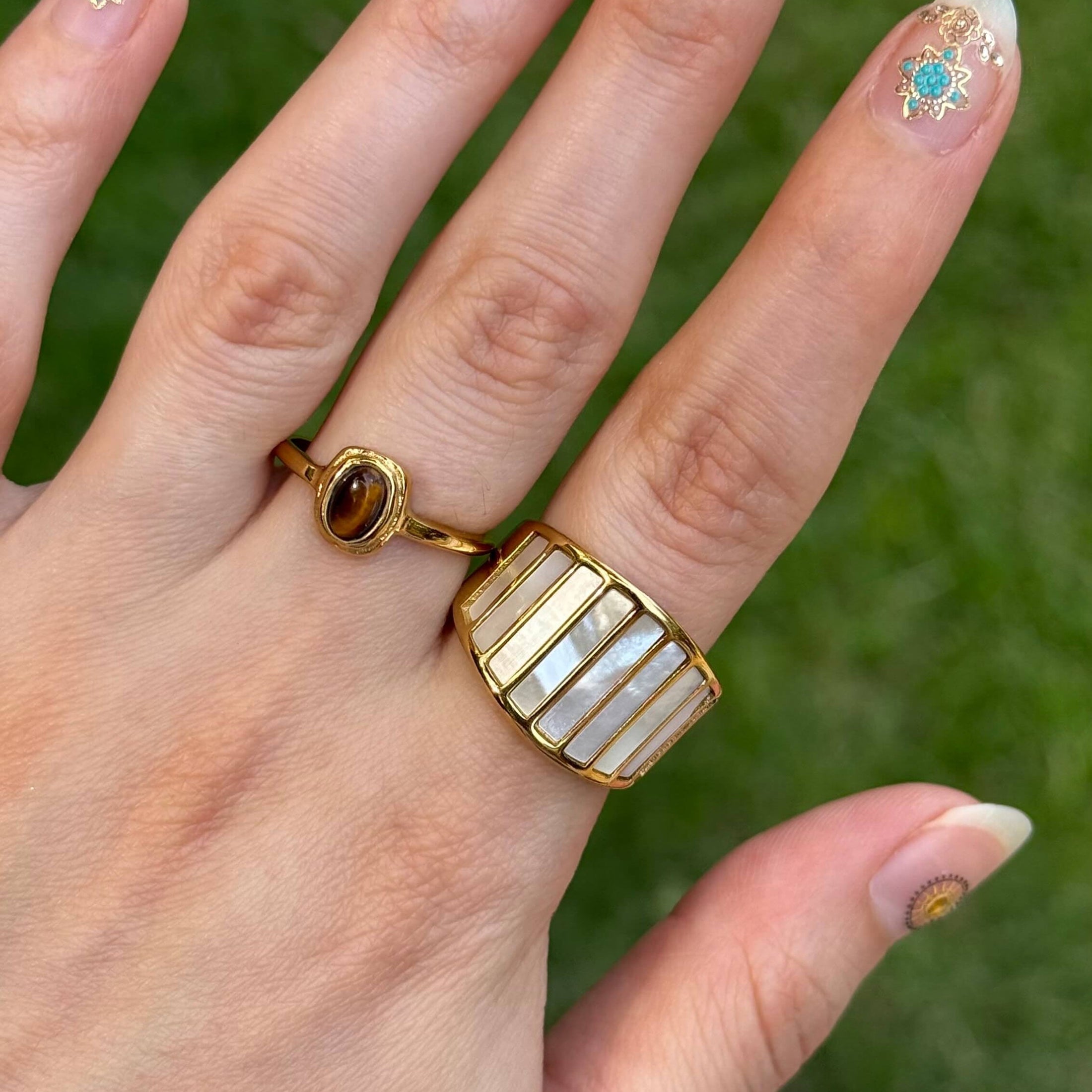 Gold Plated Striped Mother of Pearl Ring, waterproof 18k gold-plated stainless steel