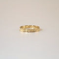 gold band ring 