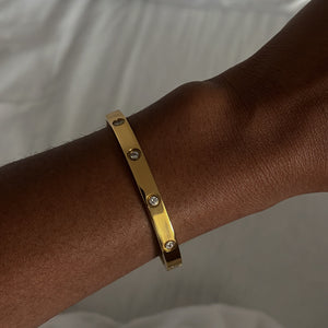 Meideya Jewelry Ollie Solitaire Bangle Bracelet